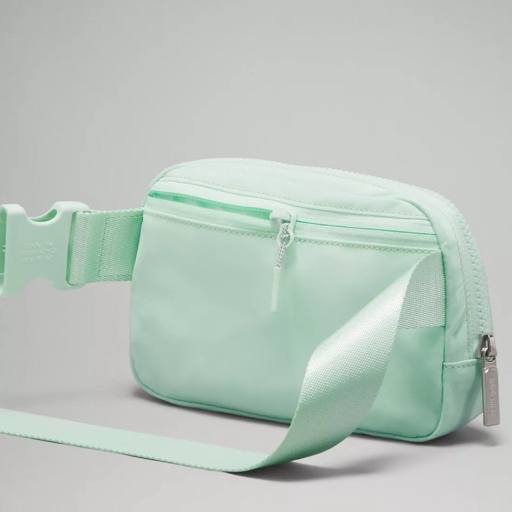 Everywhere Belt Bag 1L mint moment - Picture 4 of 10